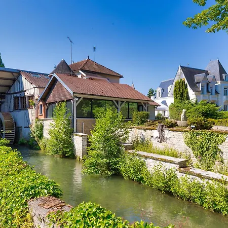 Le Moulin Du Landion Et ホテル 3*