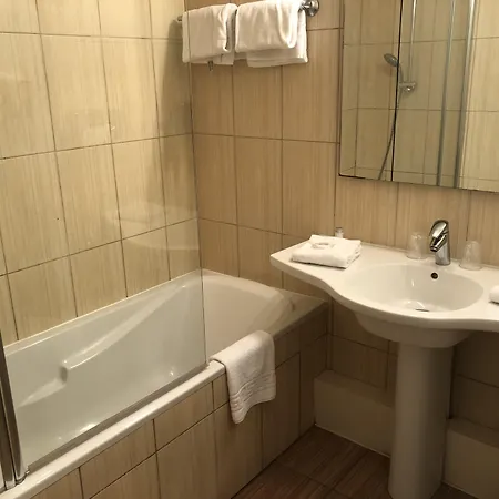 Hotel Le Moulin Du Landion Et 3*