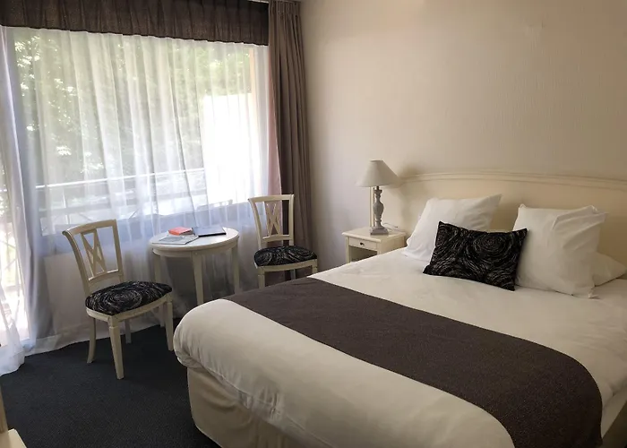 Hotel Le Moulin Du Landion Et Dolancourt