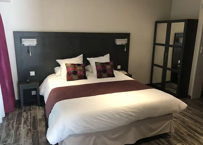 Hotel Le Moulin Du Landion Et Dolancourt